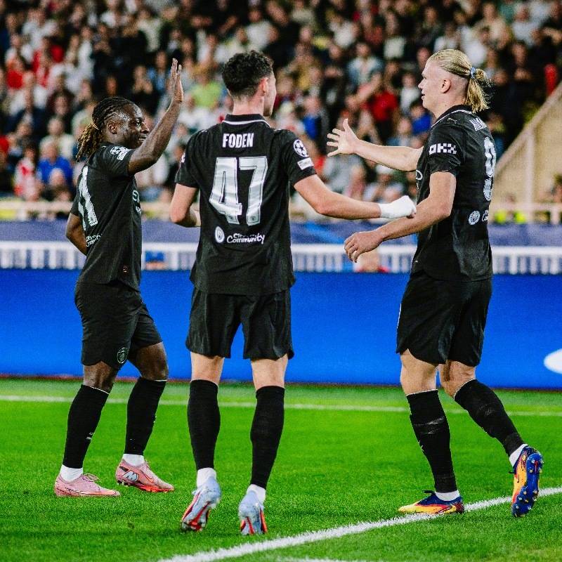 曼城客场大胜莱斯特城，近期连胜势头强劲！