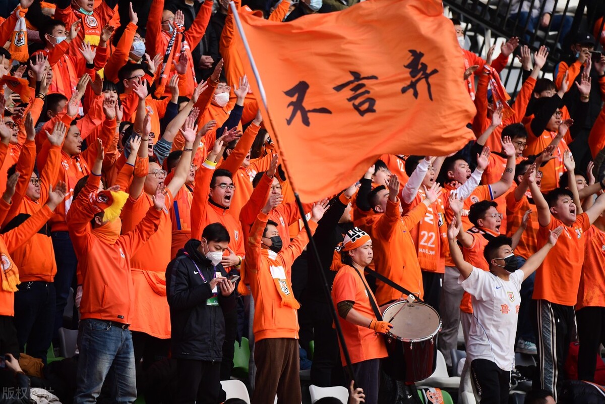 泰达主场战胜建业，队员们士气高涨信心满满