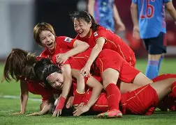 关于女足教练解读战术，球队备战高级别比赛的信息