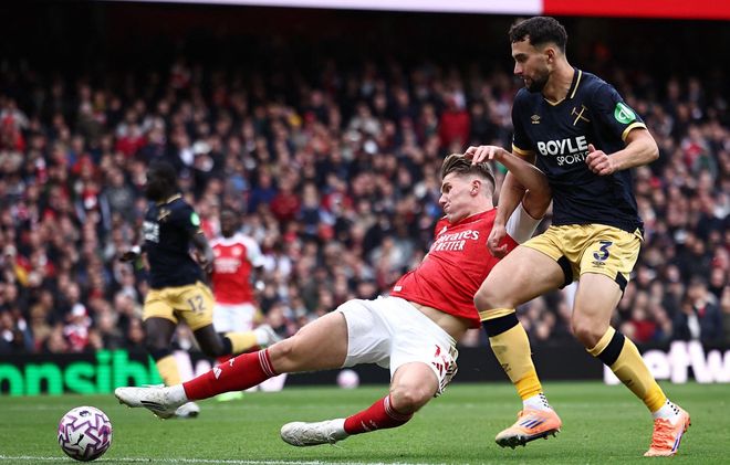 C7娱乐官方网站-包含西汉姆球员技高一筹，拯救球队喜堂取胜的词条