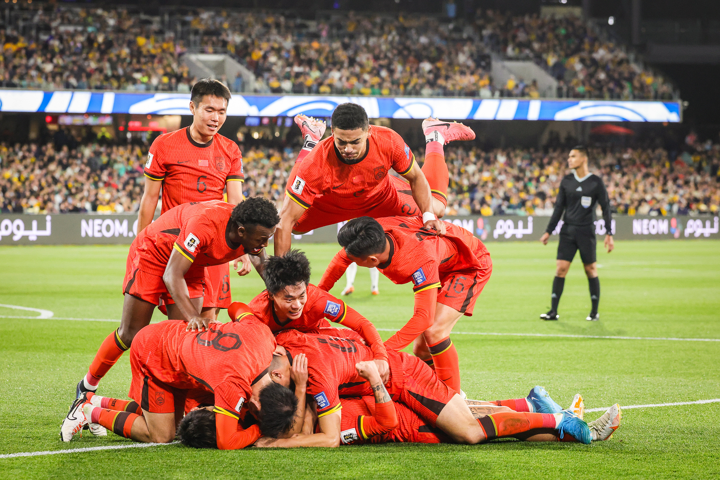 C7娱乐官方网站-包含那不勒斯客场战胜联盟，继续领跑的词条