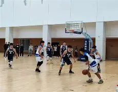 C7娱乐官方网站-一场紧张的篮球比赛令人瞠目结舌(一场紧张的篮球比赛令人瞠目结舌英语)